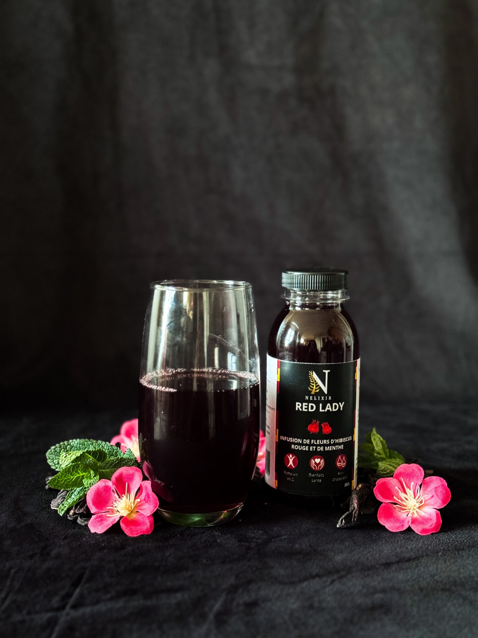 RED LADY – Image 3